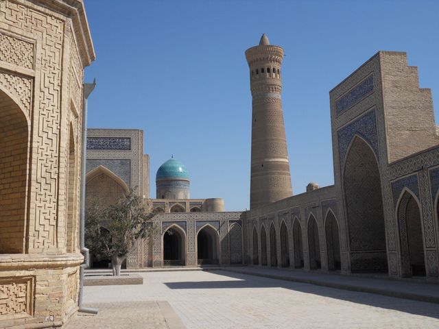 Kalan Minarett und Moschee 07
