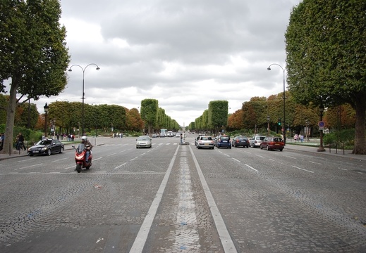 Champs-Elyseest 10