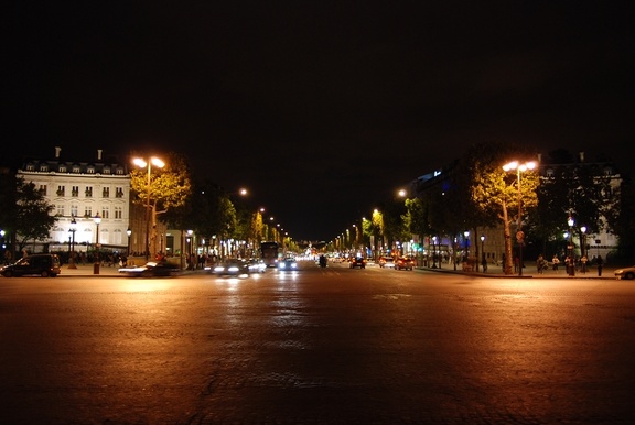 Champs-Elyseest 12