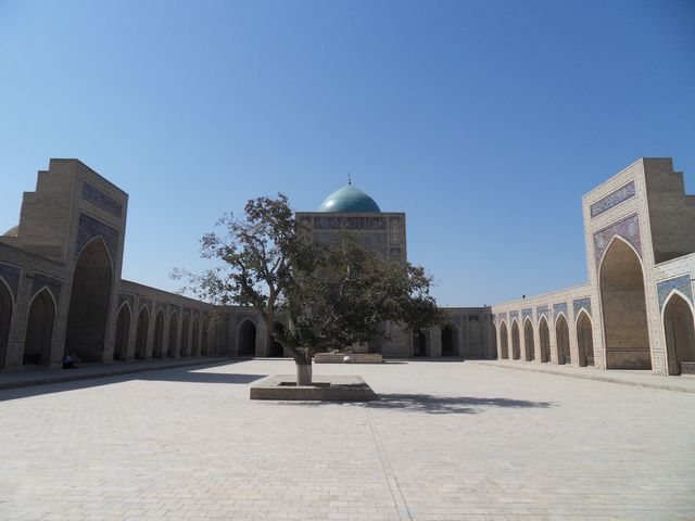Kalan Minarett und Moschee 02
