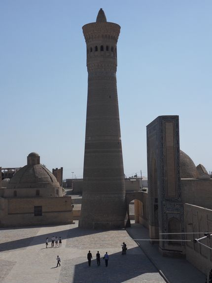 Kalan Minarett und Moschee 13