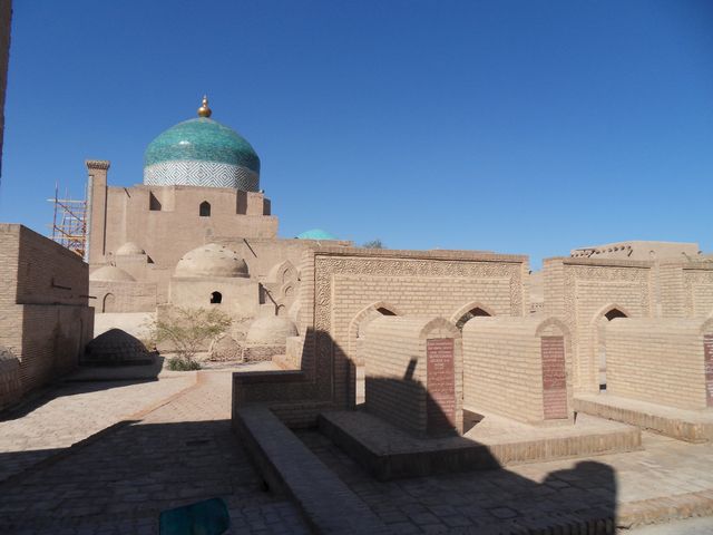 Pachlavan Machmud Mausoleum 04