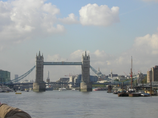 London Tower und Tower Bridge 2006-10-13 14-17-56