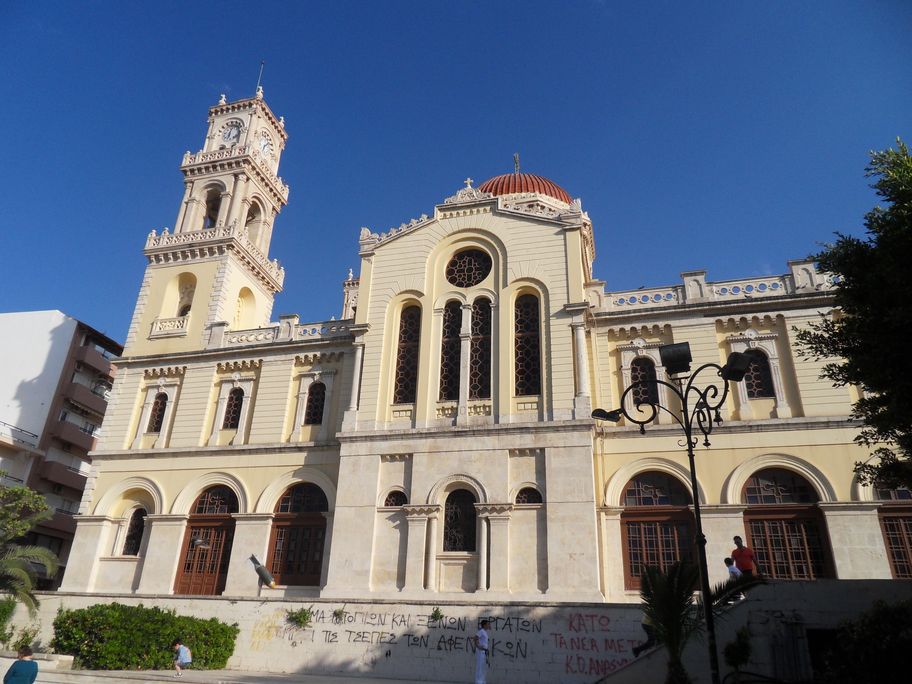 Die Metropolitenkirche Agios Minas 3