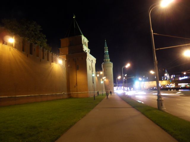 Der_Kreml_bei_Nacht_05.JPG