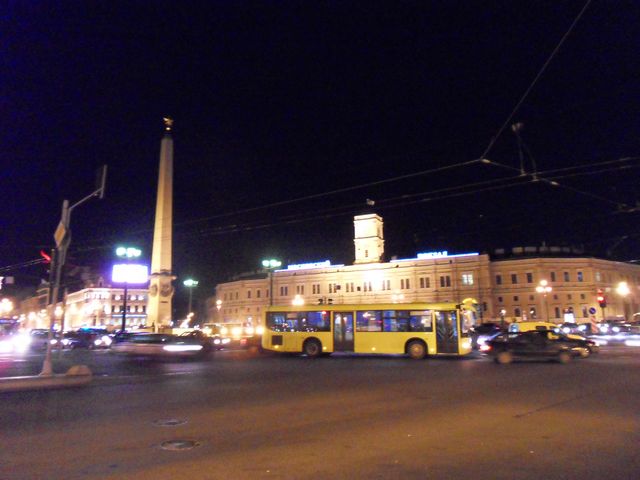St_Petersburg_bei_Nacht.JPG