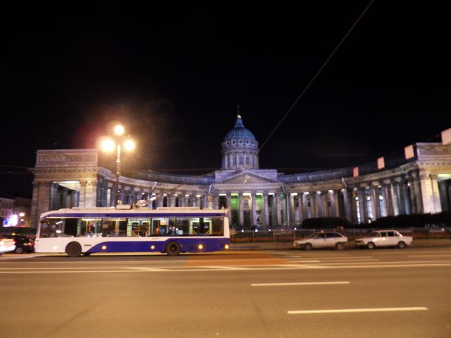 St_Petersburg_bei_Nacht_04.JPG